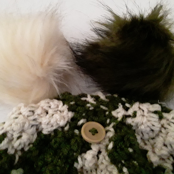 Super Cute Winter Hat (NWOT) - Picture 4 of 10